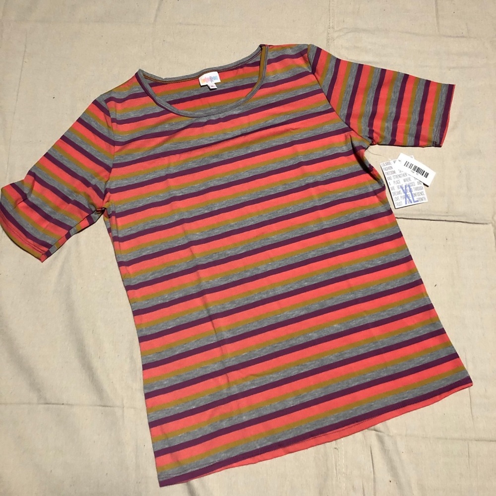 NWT XL Gigi top Lularoe